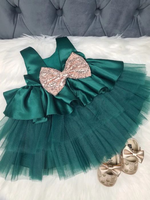 Святкова сукня для дівчинки