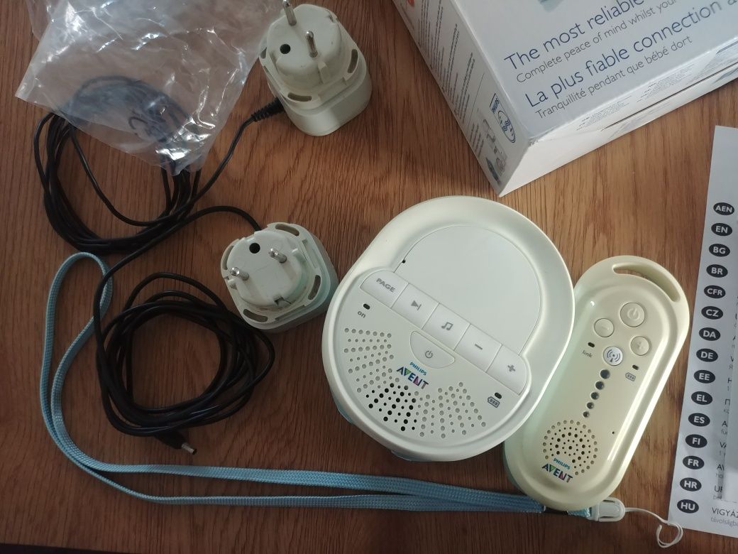 Niania elektroniczna Philips AVENT Dect SCD505