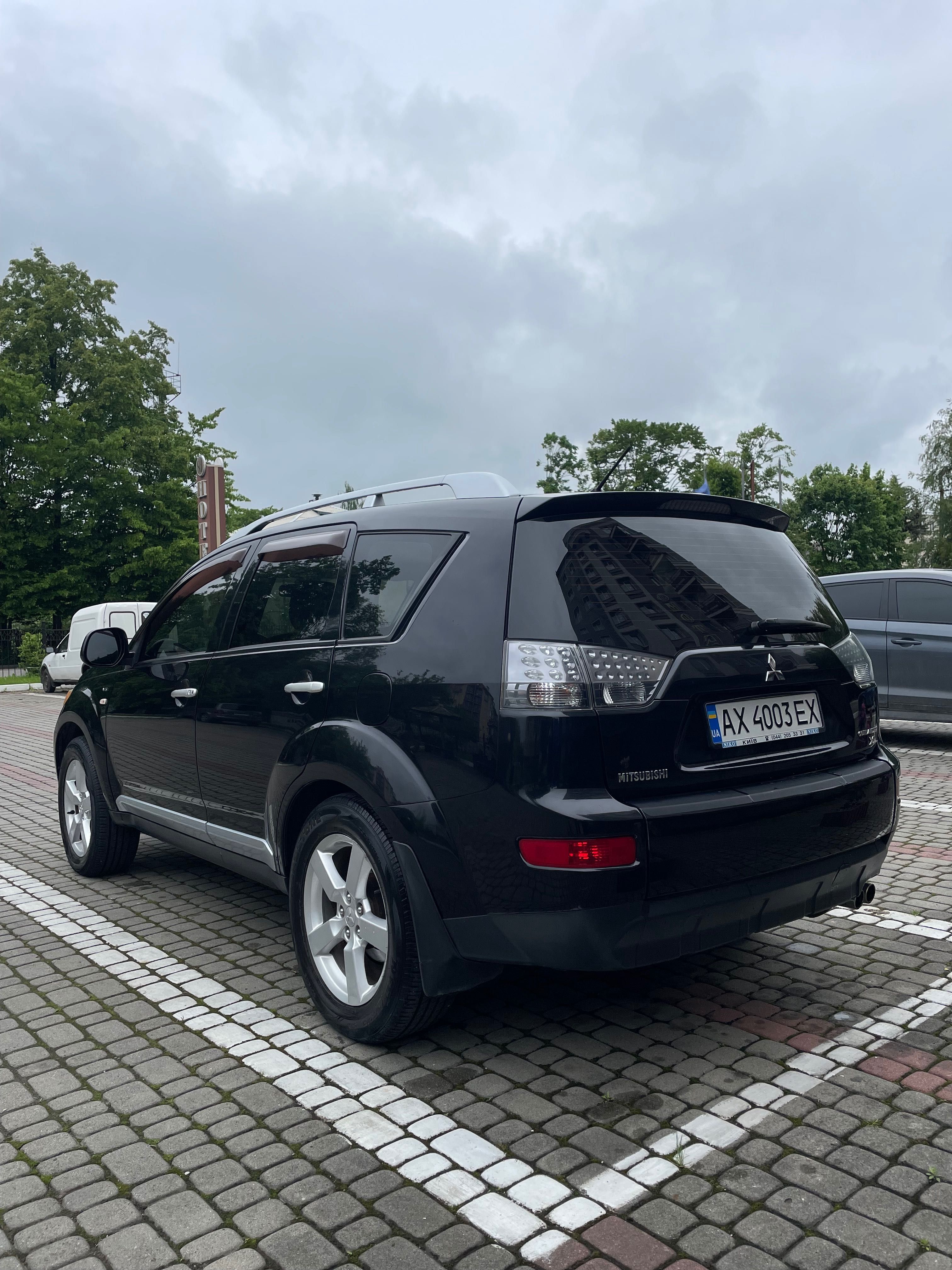 Продам Mitsubishi Outlander XL