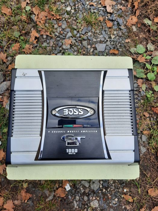 Підсилювач BOSS 4-х канальний