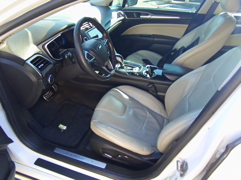 Ford fusion hybrid titanium 2015