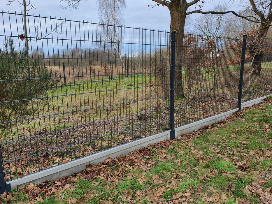 Podmurówka Ogrodzenia panelowe Ogrodzenia betonowe słupki , Producent