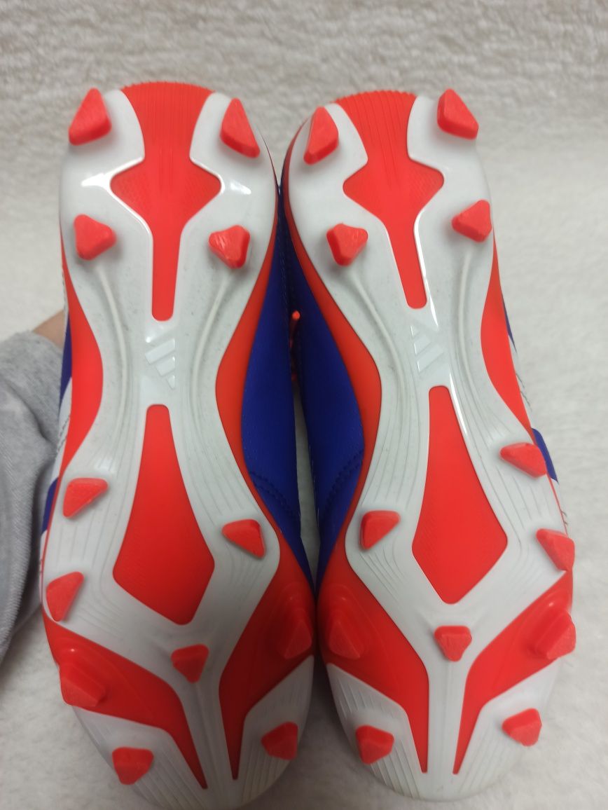 Оригінал ADIDAS PREDATOR футбольні бутси, копочки для хлопчика, 35.5 р