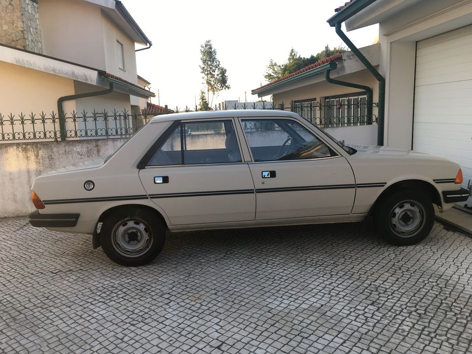 Peugeot 305 para peças (completo)