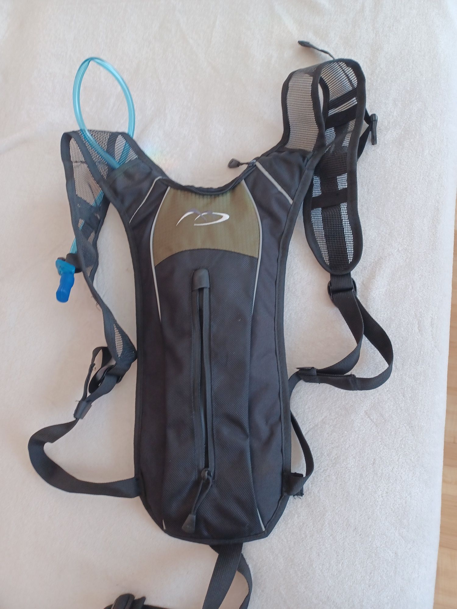 Plecak na rower-do biegania z pojemnikiem 1.5l na wode