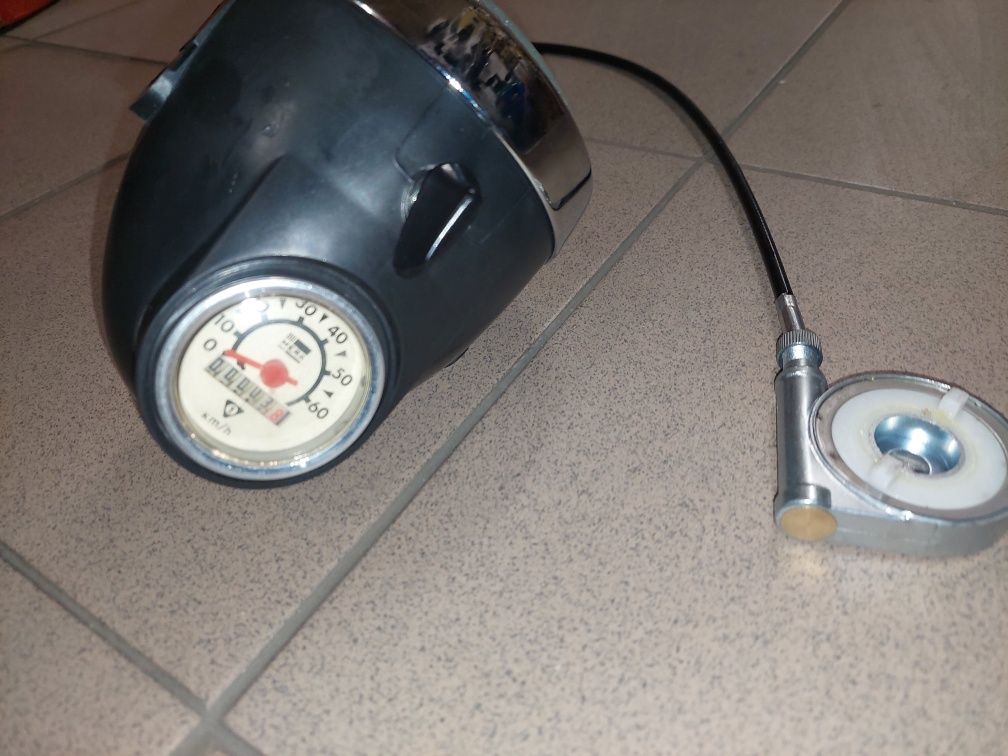 Kpl lampa przód Romet motorynka komar ogar kadet polo pegaz 50t1 2375