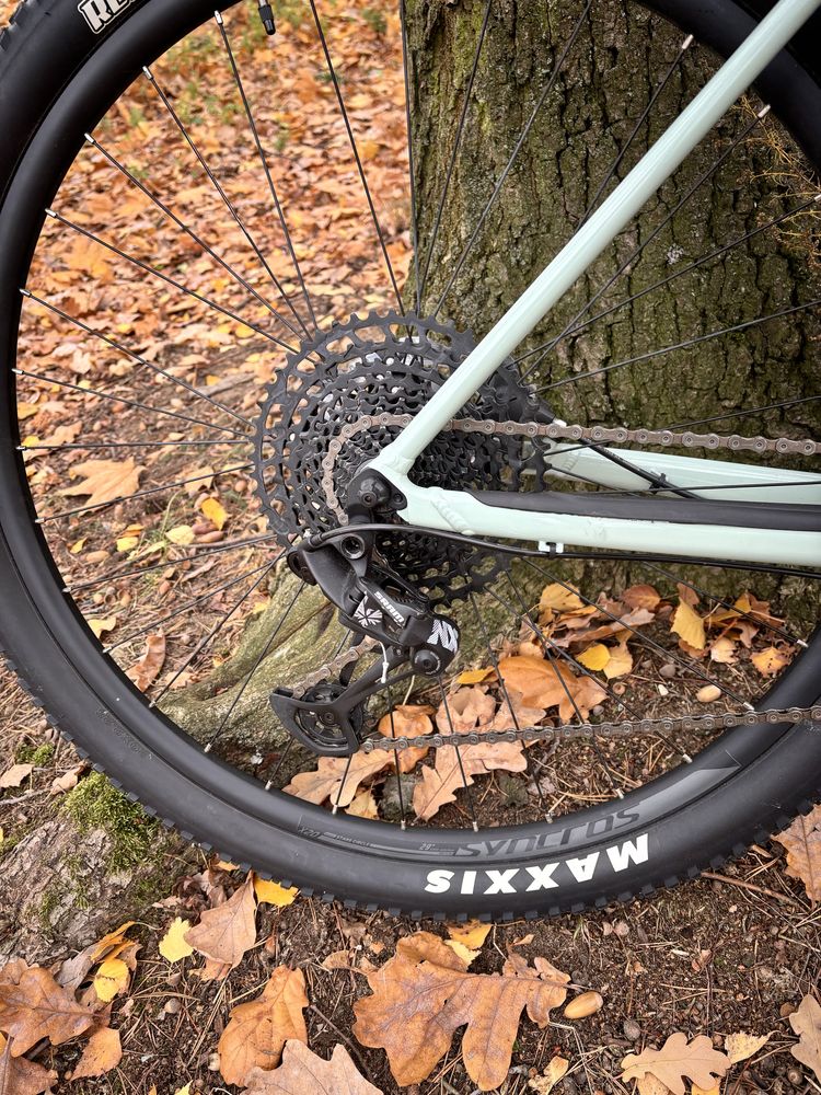 Scott contenssa scale 940