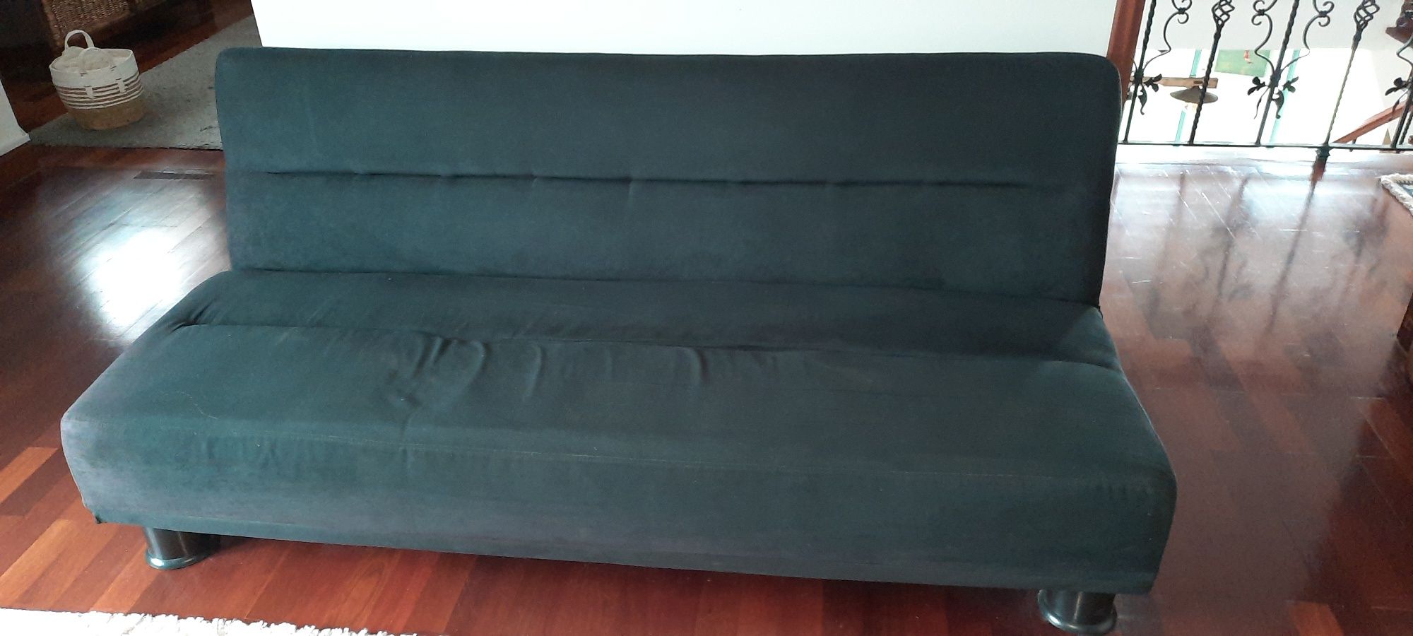 Sofá cama em veludo preto 180cm