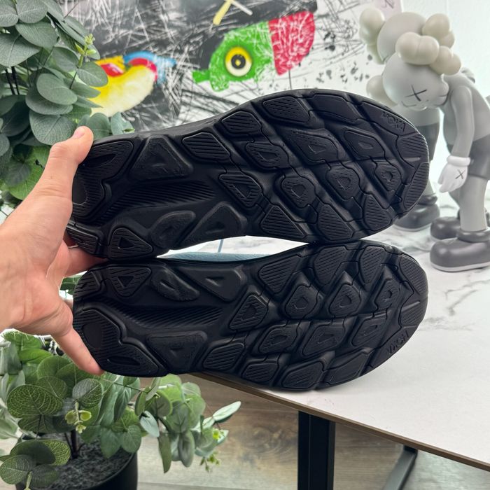 Кросівки Hoka Clifton 9 42.5 розмір Е5719