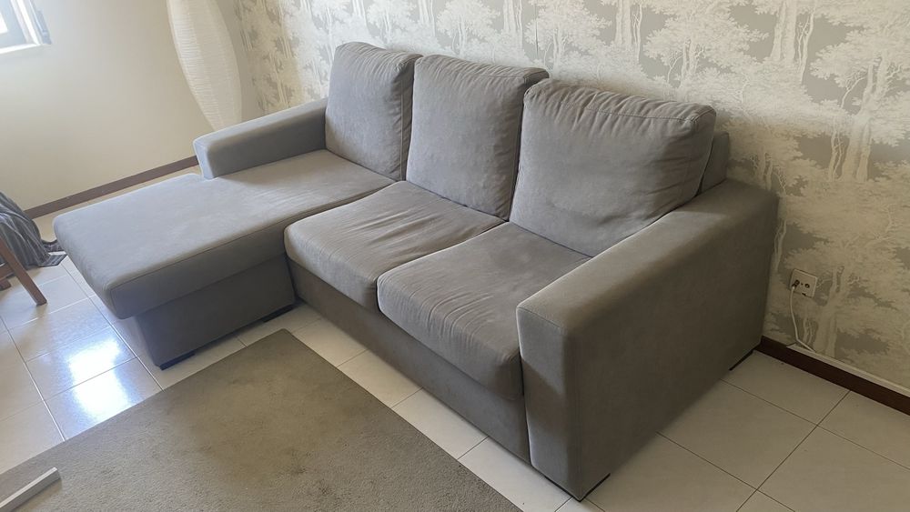 Sofa chaise longue cinzento