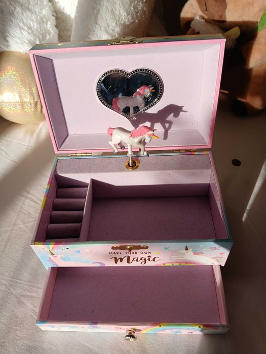 Guarda-Joias Unicórnio e Caixa de Música