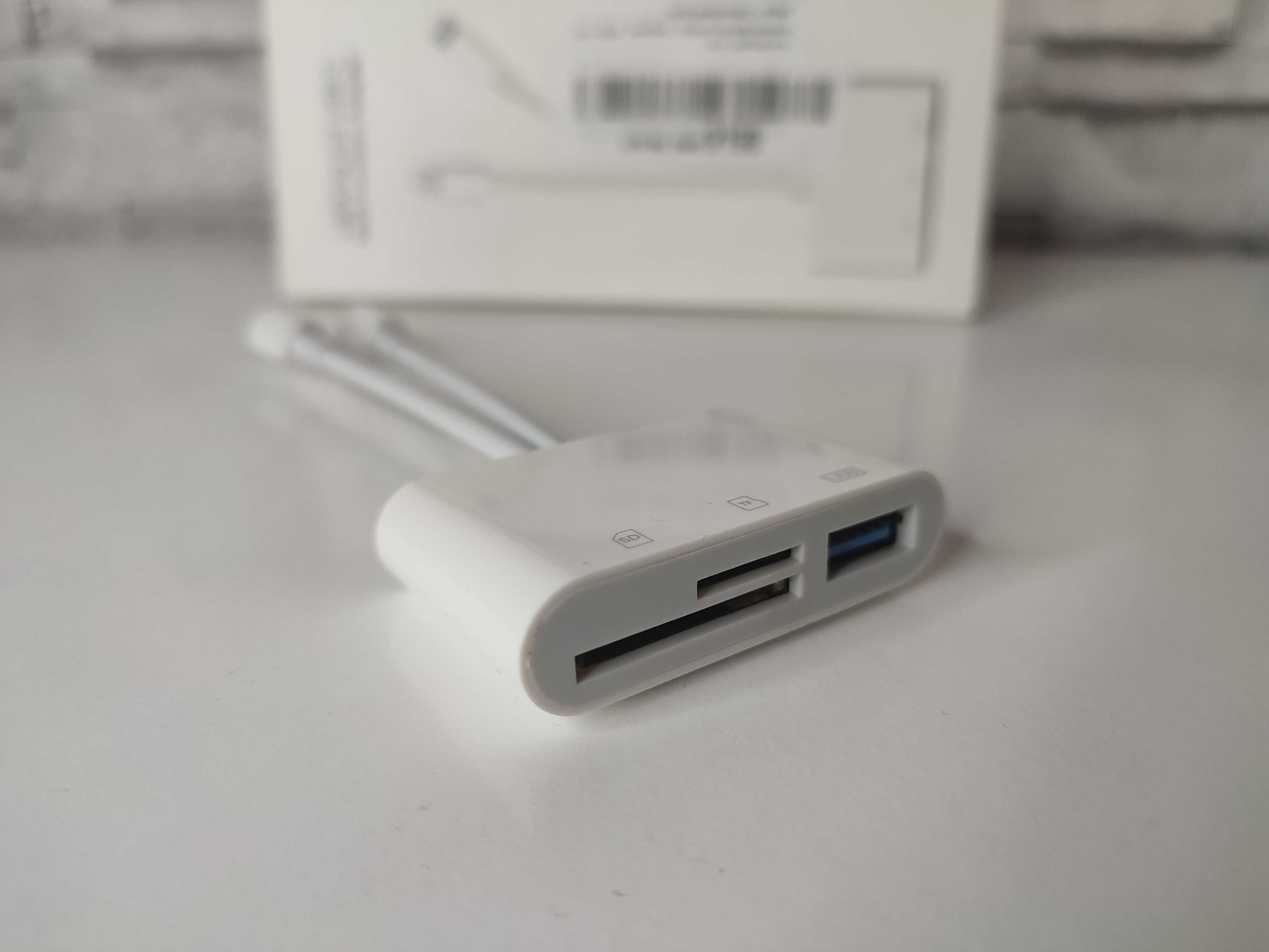 Adapter 3w1 8 Pin + USB-C na USB + TF / SD czytnik kart