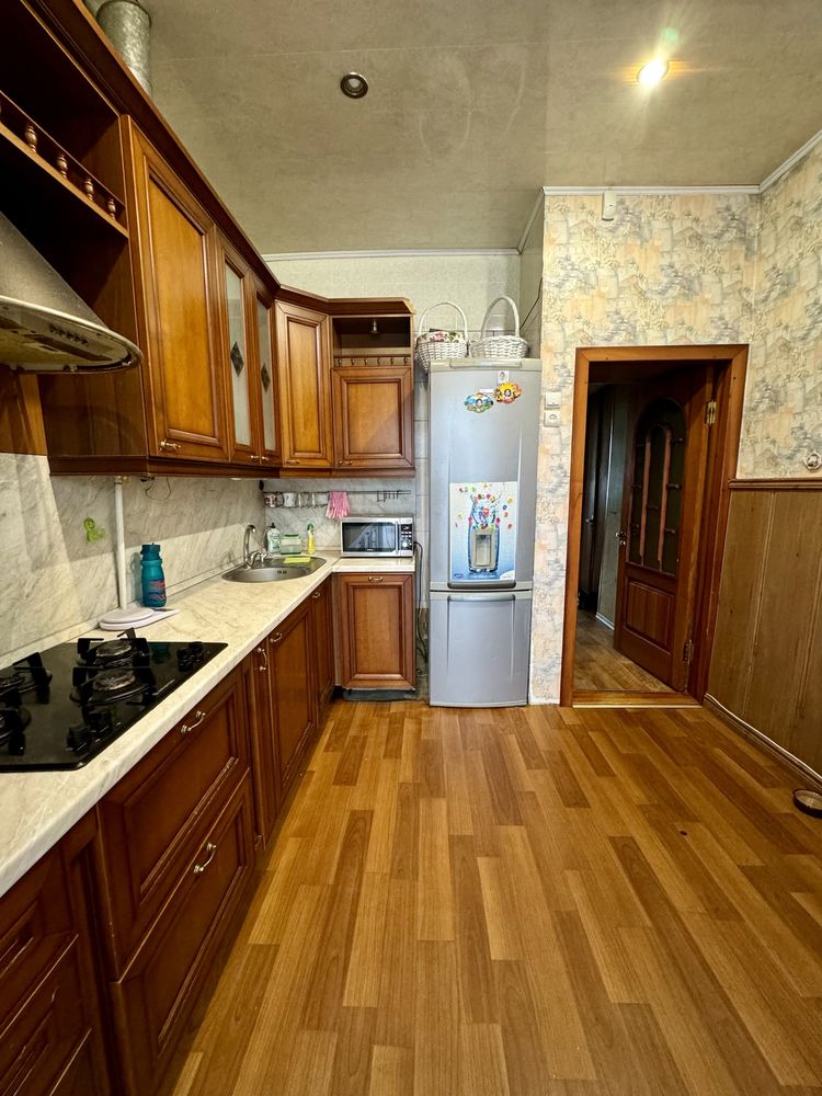 Продам 2к квартиру на пр. Дмитрия Яворницкого. ЦЕНТР Карла Маркса