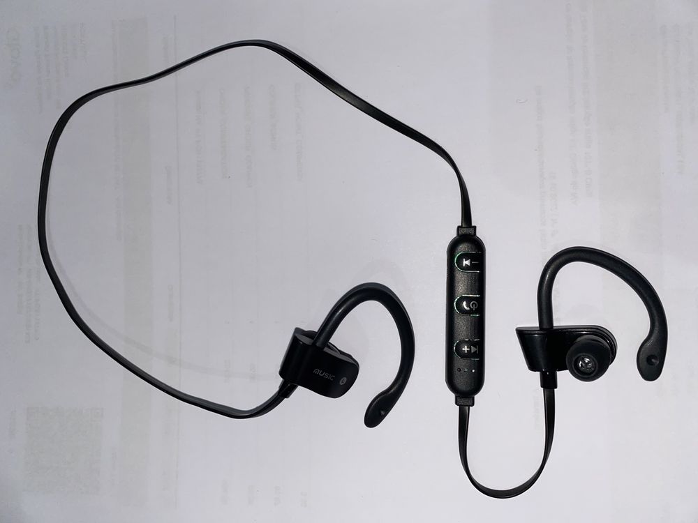 Fones de ouvido sem fio. Wireless bluetooth earphone