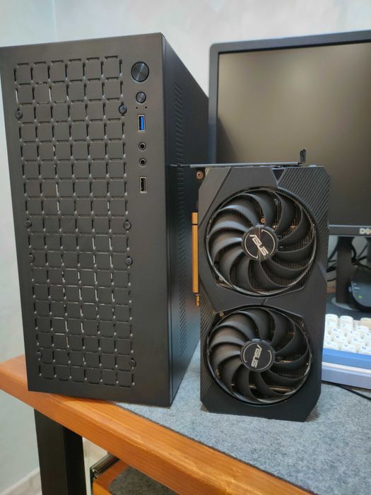 Новий компактний ігровий комп'ютер Ryzen r5 5500