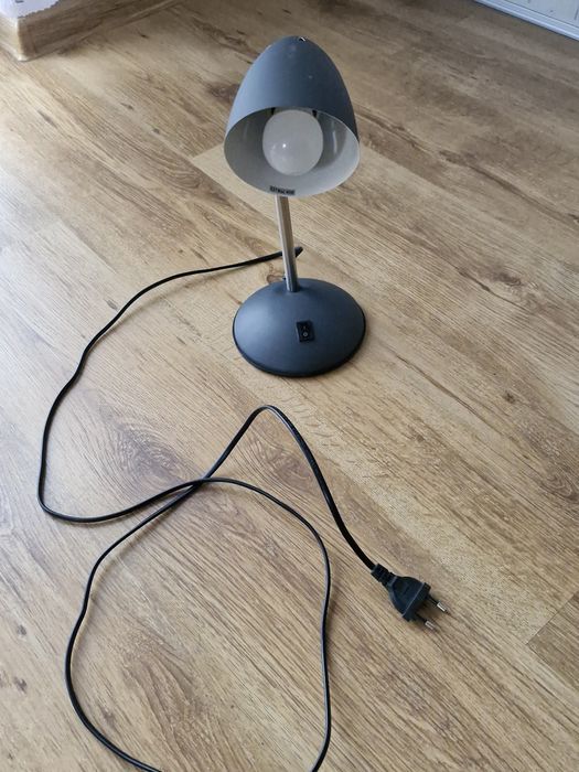 Lampka biurkowa z możliwością regulacji