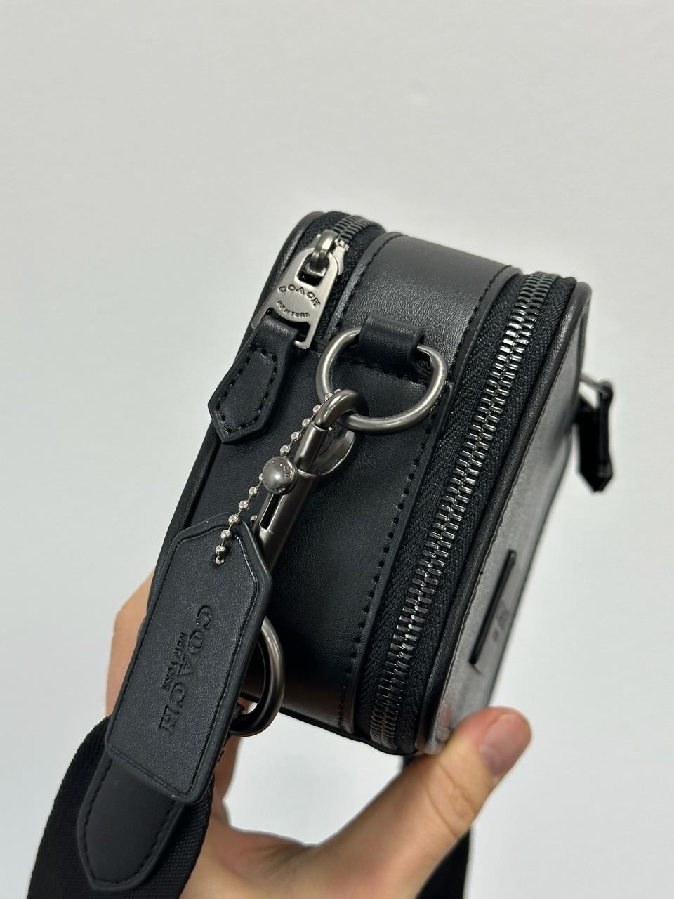 Сумка чоловіча на 2 відділення Coach Wyatt Crossbody Bag In Signature