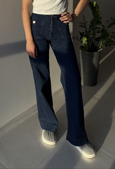 Жіночі джинси Stradivarius темно-сині, прямі, розширені донизу, XXS