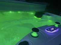 Jacuzzi Balboa 200x200 – 2018 r., 2 pompy, LED, wodospad, 2 leżanki