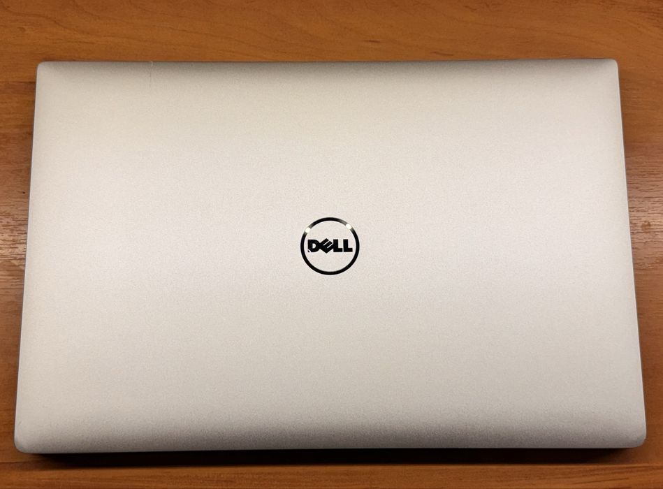 Dell Precision (XPS) 5520 i7-7820hq 16Gb 256Gb FHD IPS NVIDIA 4gb