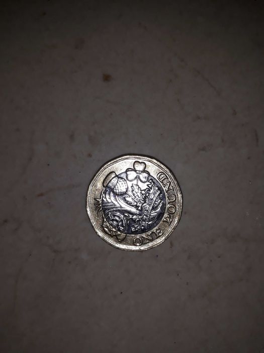 Moeda one pound 2016
