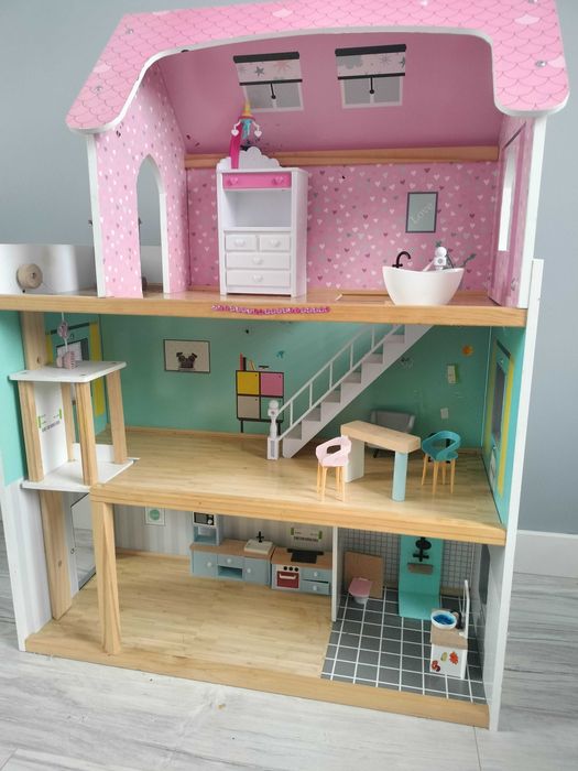 Domek dla lalek drewniany z akcesoriami kolorowy solidny