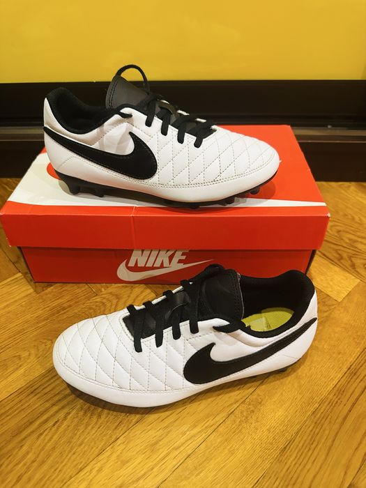 Бутсы Nike Majestry размер 36,5