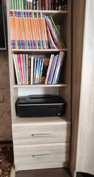 Продам мебель в комнату подростка