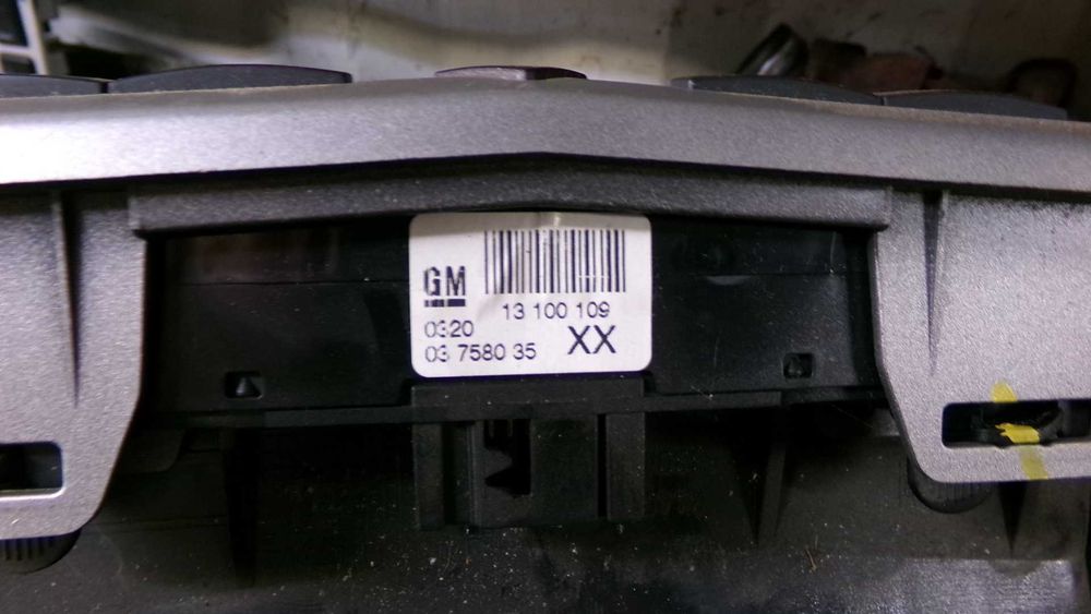 Wrz55 Opel astra H radio odtwarzacz cd30 mp3 zestaw wyświetlacz ramka