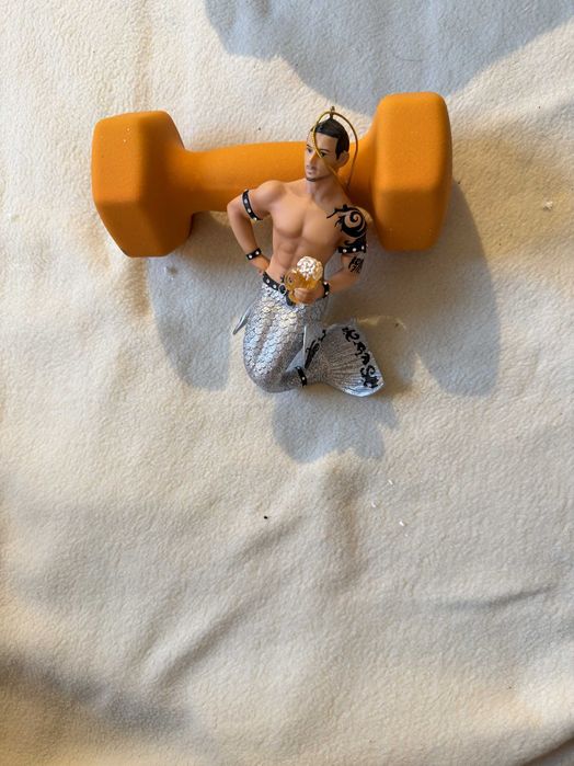 Enfeite sereio merman em porcelana com glitter – vários