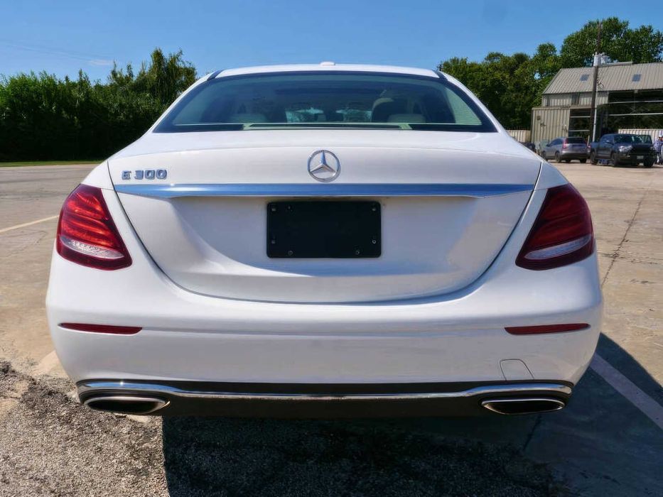 Mercedes-Benz E-Class E 300      2019