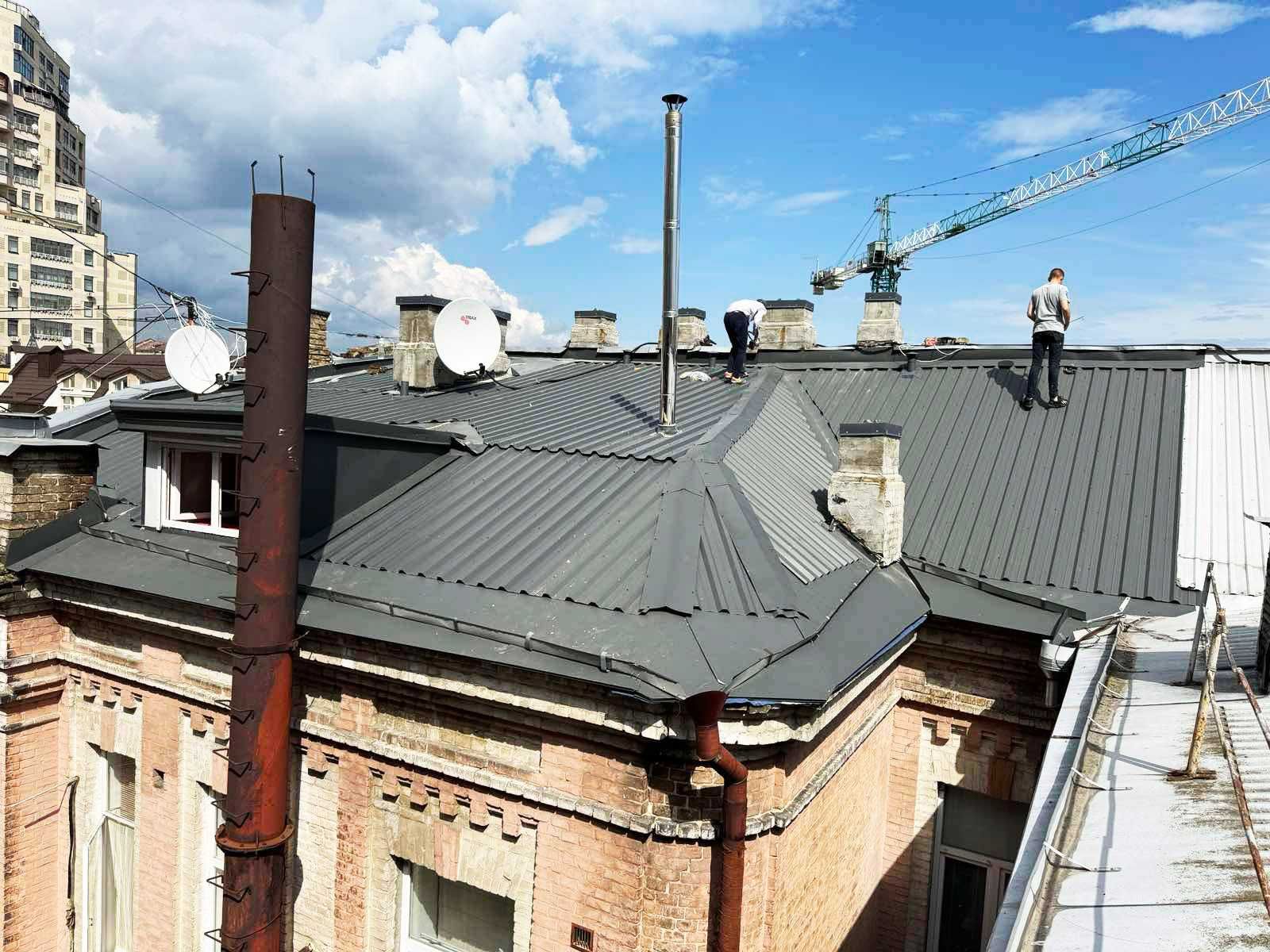 Кровельные работы Киев. Ремонт шифера. Ремонт крыши в Киеве. Дах.