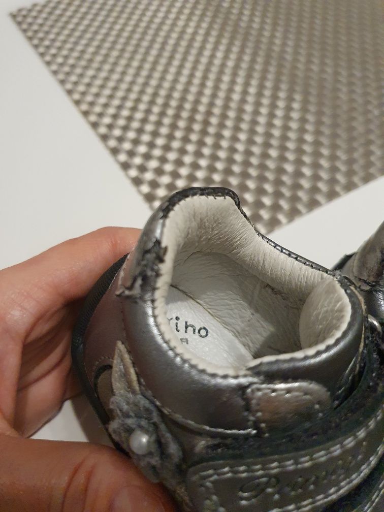 Trzewiki buty przejściowe skórzane Primigi rozmiar 19 12,7cm wkładka