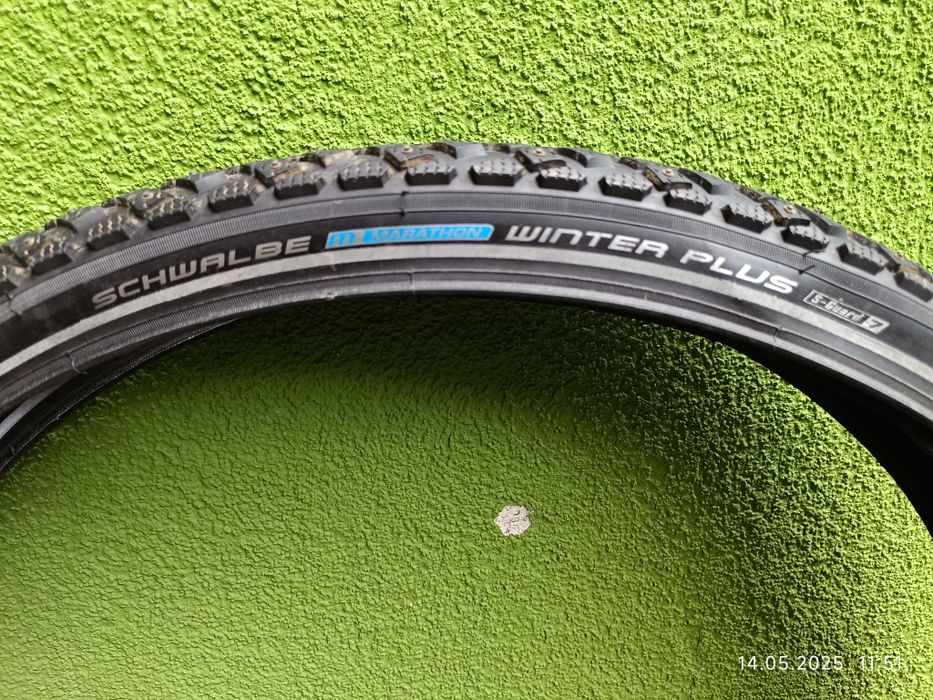 Вело покришка шипована Schwalbe winter plus