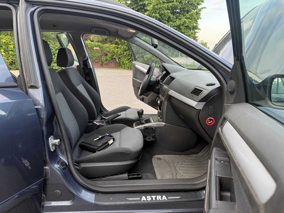 Opel Astra 1.6 benz 105km z Niemiec klima serwis pewna zarejestrowana