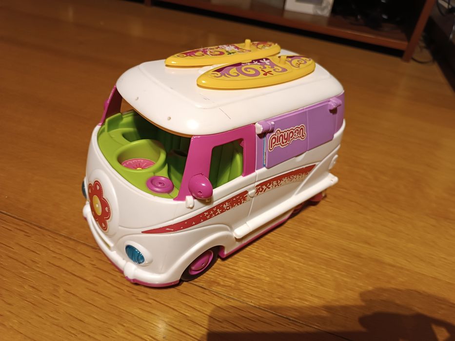 Caravana Pinypon multifuncional com barco e pranchas surf