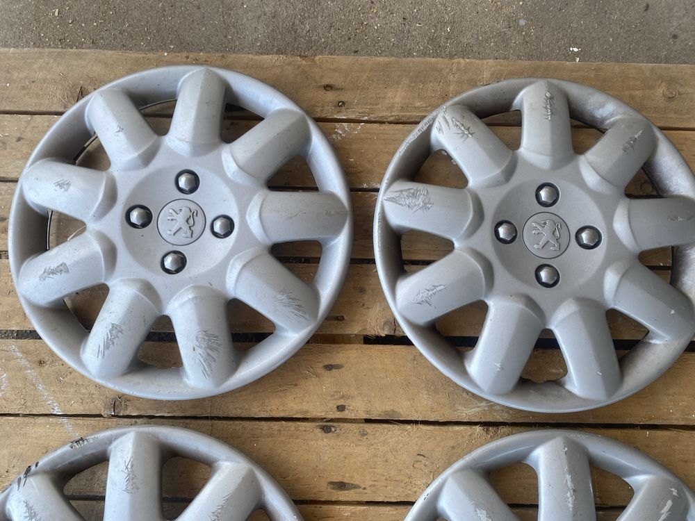 4 Tampões/Centros de Jantes R15 Peugeot (205, 206, 308, 306 et…)|USADO