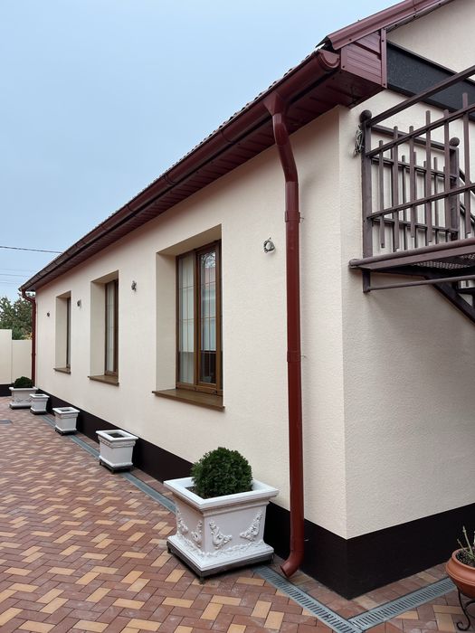 Утепление фасадов, нанесение структуры покраска