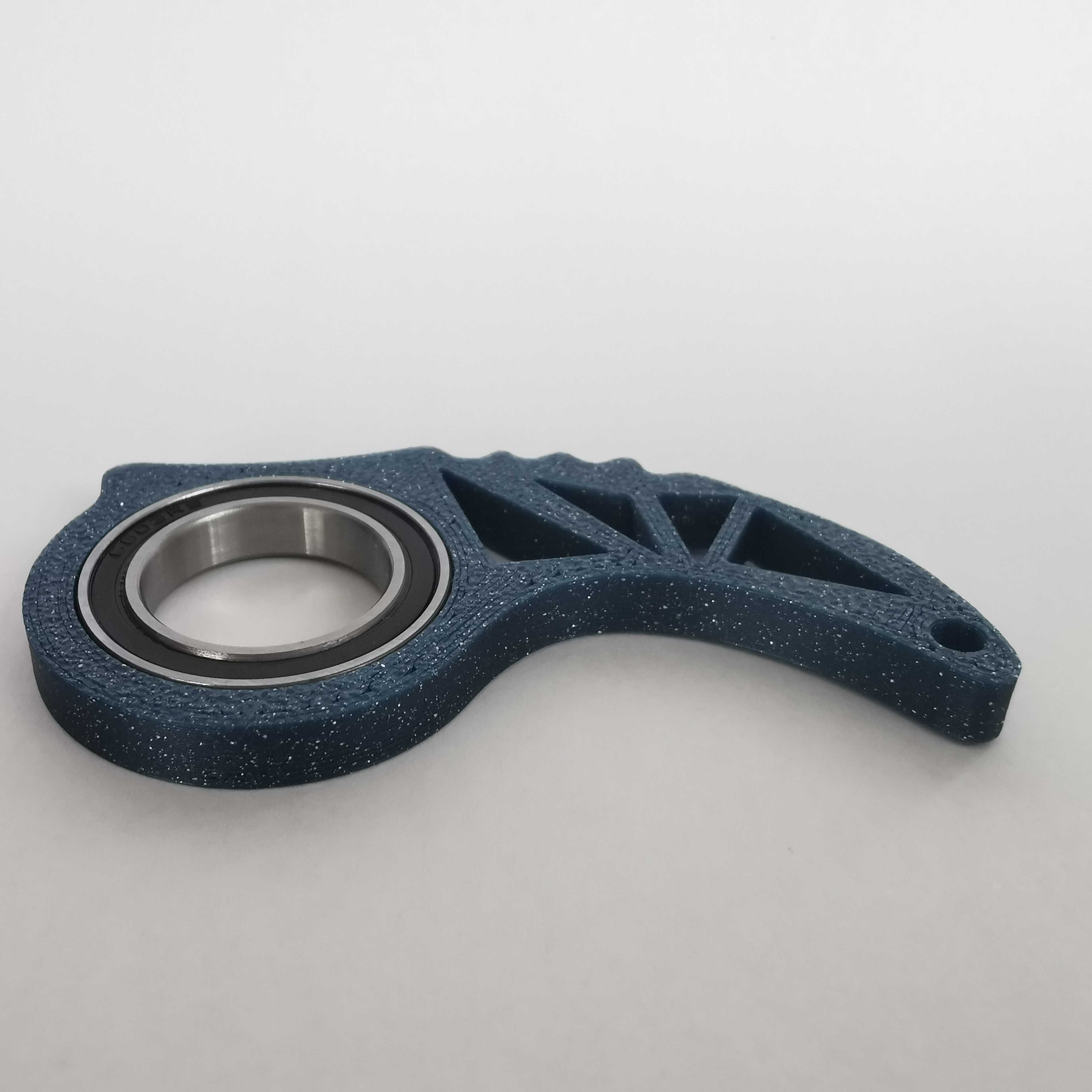 Keyrambit, keyspinner, fidget spinner, brylok do kluczy, bryloczek