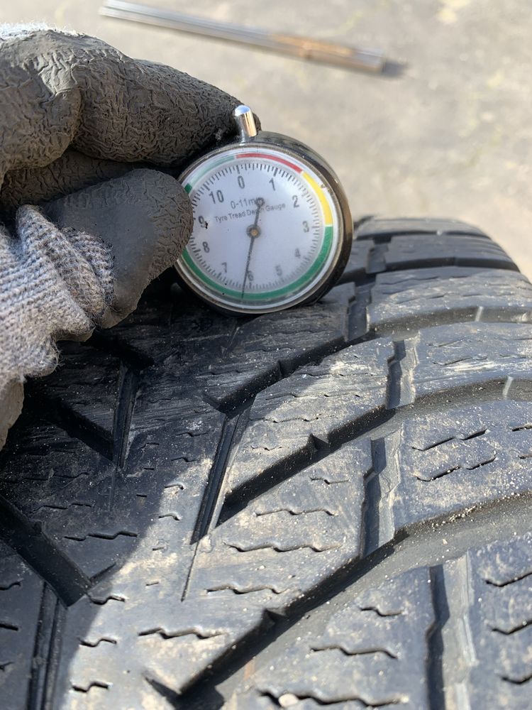 Шини 235/65 R16C Nokian 6 мм 2021 рік 235 65 16С