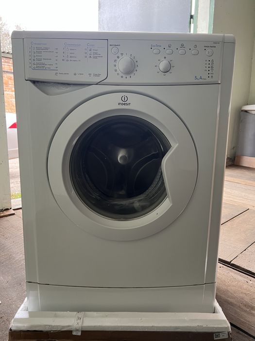 Пральна машина INDESIT (5кг)