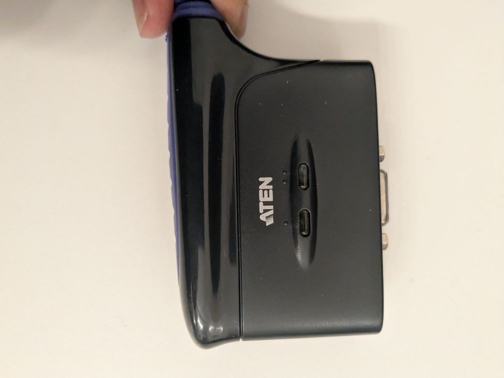 Data switch usb e monitor