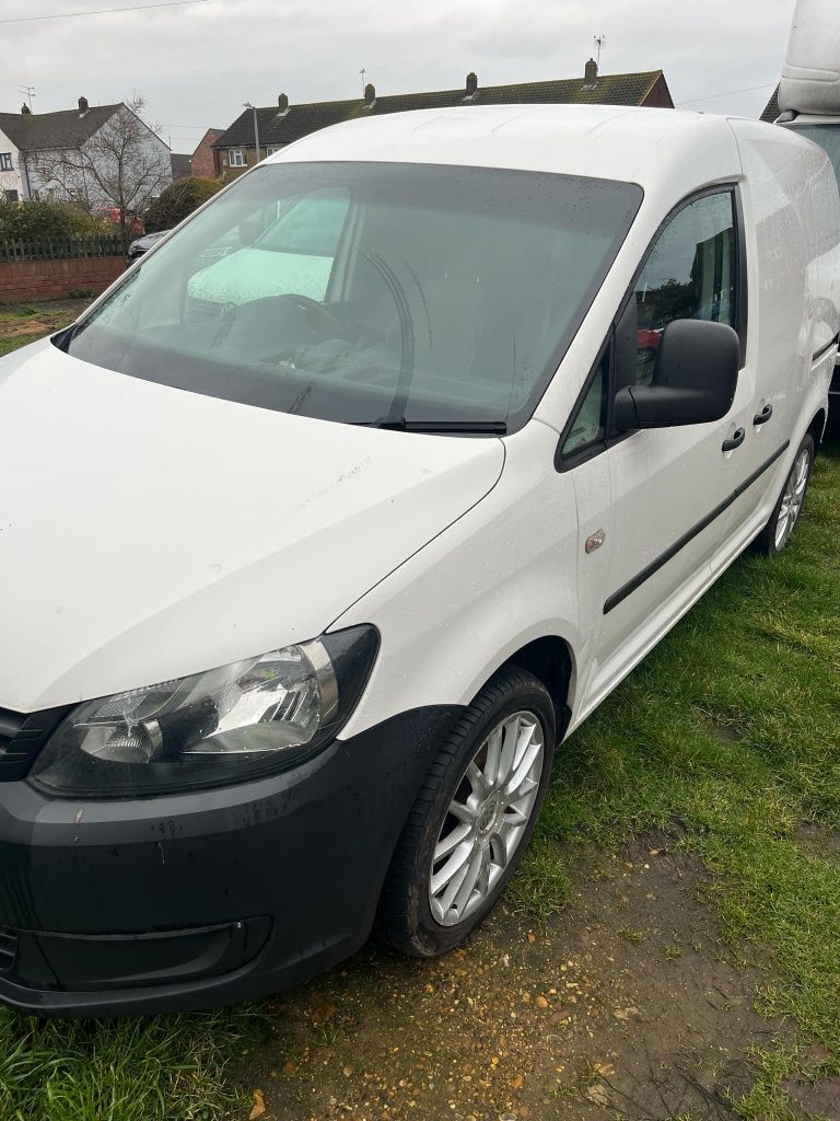 Vw Caddy 1.6 tdi 2013r anglik