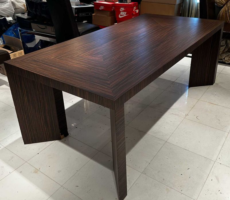 Mesa de Jantar e Cadeiras Fendi