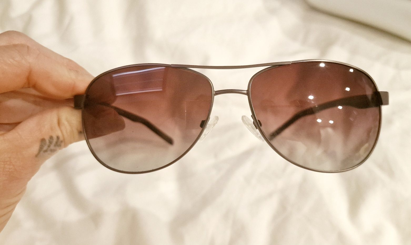 Okulary przeciwsłoneczne marki Tonny