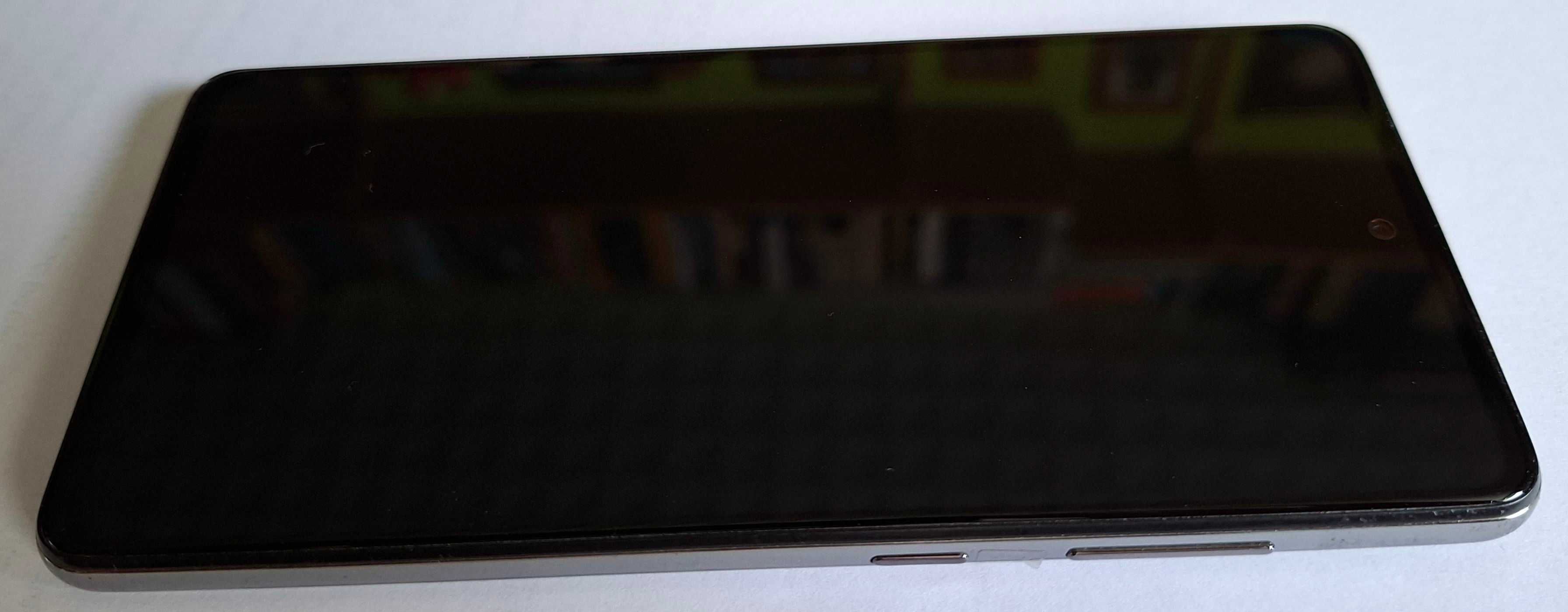 Samsung Galaxy A52s 5G + oryginalna ładowarka + pancerne etui Spigen