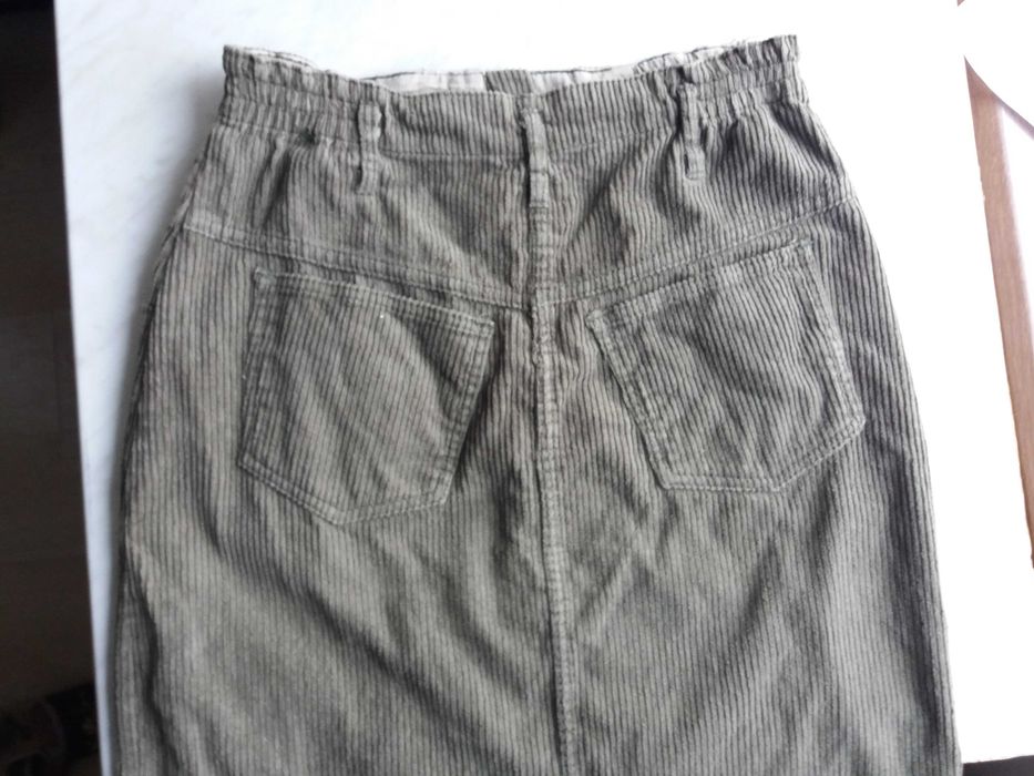 Юбка вельветовая фирмы "C&A", р.XL