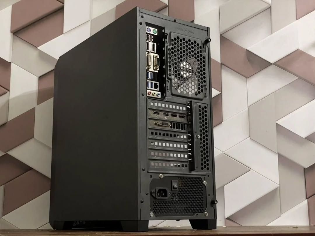ПК Xeon E3-1225 V5/D3417-А21/16gb/RX 470 8Gb/500W/NVMe256/500Gb