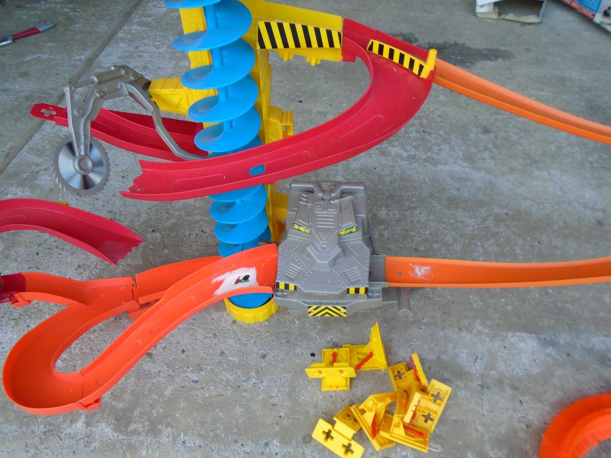 Hot Wheels Wall Track Power Tower  Tor Ścianowiec