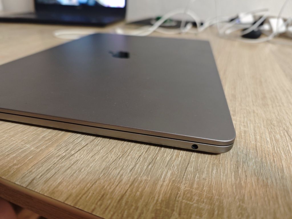 MacBook air 15 M2 2023 8/256gb